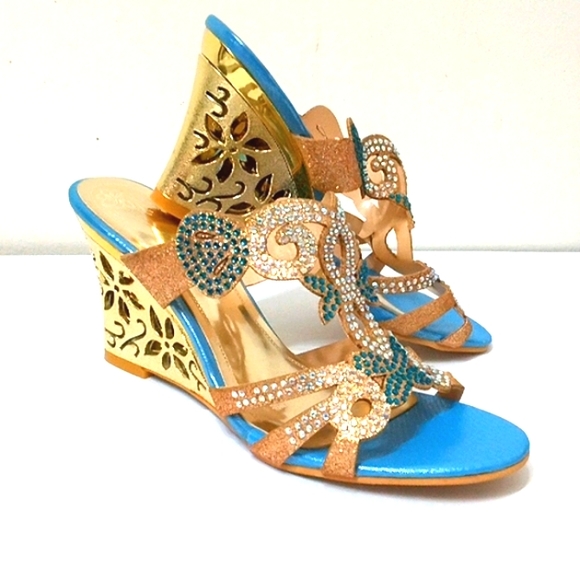 NIB🎁 FREE GIFT IS INCLUDED 🎁 Brand New Rhinestone Wedges Summer Shoes - Picture 4 of 13